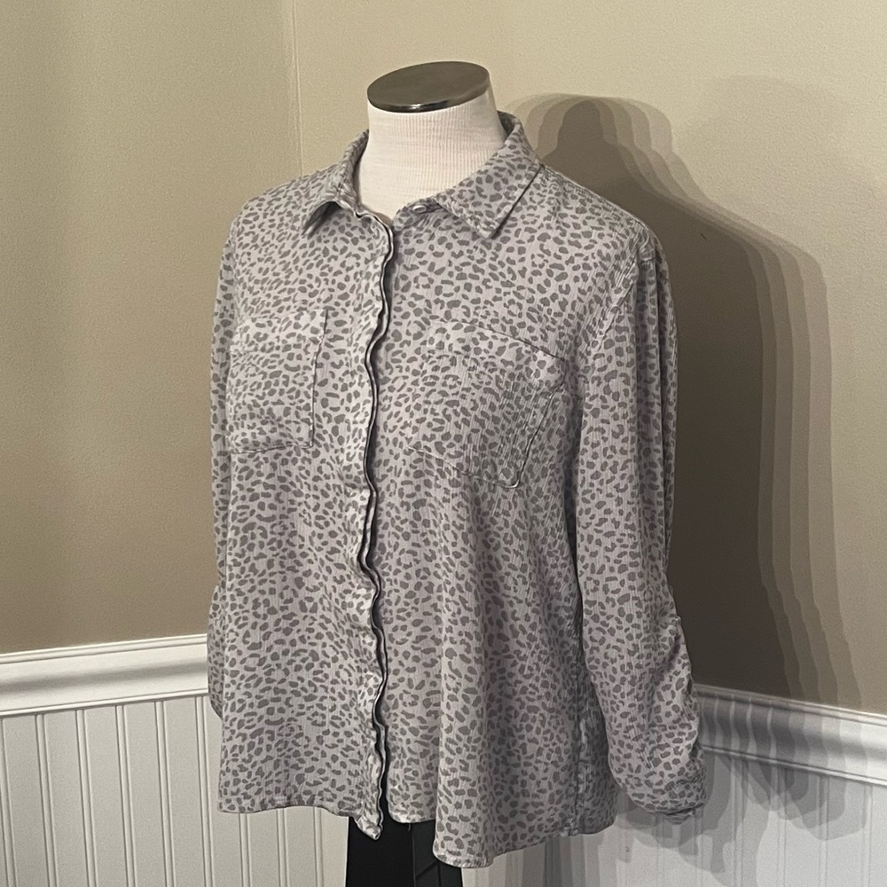 Hippie Rose womens blouse button up roll tab sleeve animal leopard size L